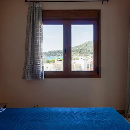 Efi's Apartment, Next To Kalamitsa Kavala